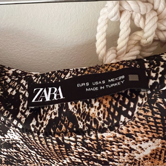 🔻SOLD🔻Zara Snake Print Slip Skirt - Picture 6 of 10